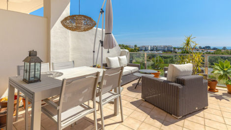 Apartamentos de 2 dormitorios en venta en Selwo – R5348197