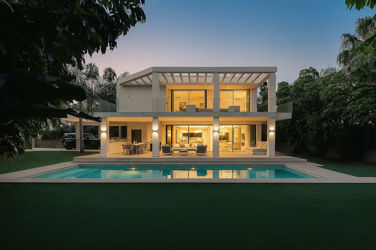 Villas de 5 dormitorios en venta en La Quinta – R5167978