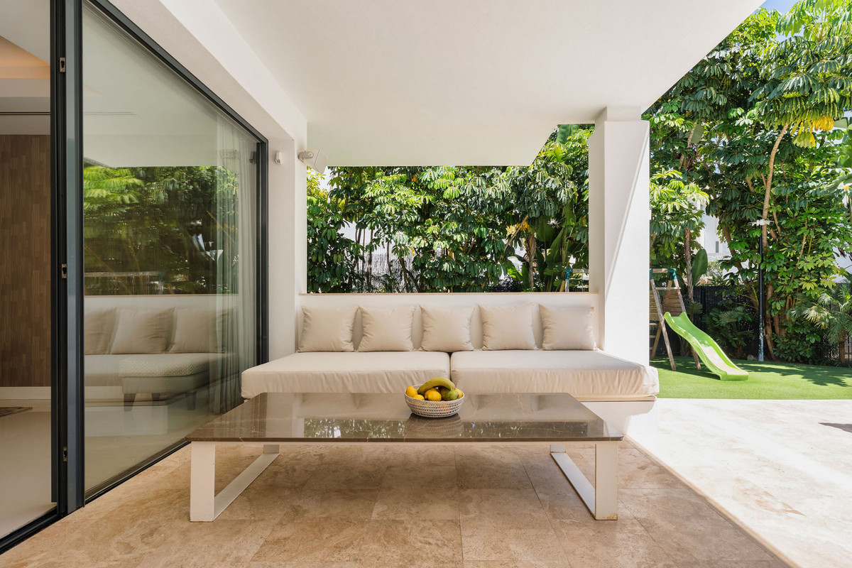 Villas de 5 dormitorios en venta en La Quinta – R5167978