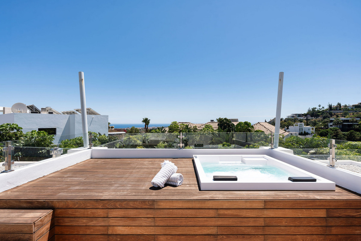 Villas de 5 dormitorios en venta en La Quinta – R5167978