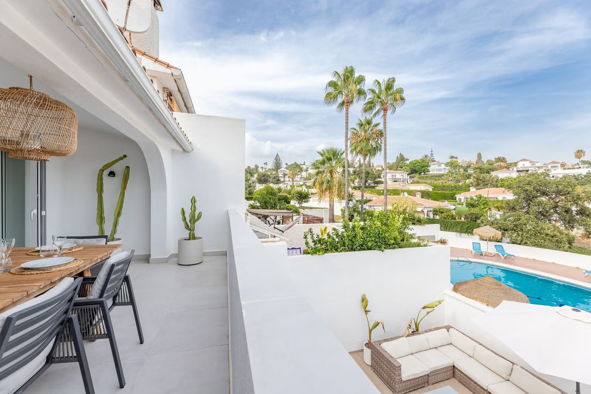 2 bedroom Townhouses for sale in Elviria – R5294749