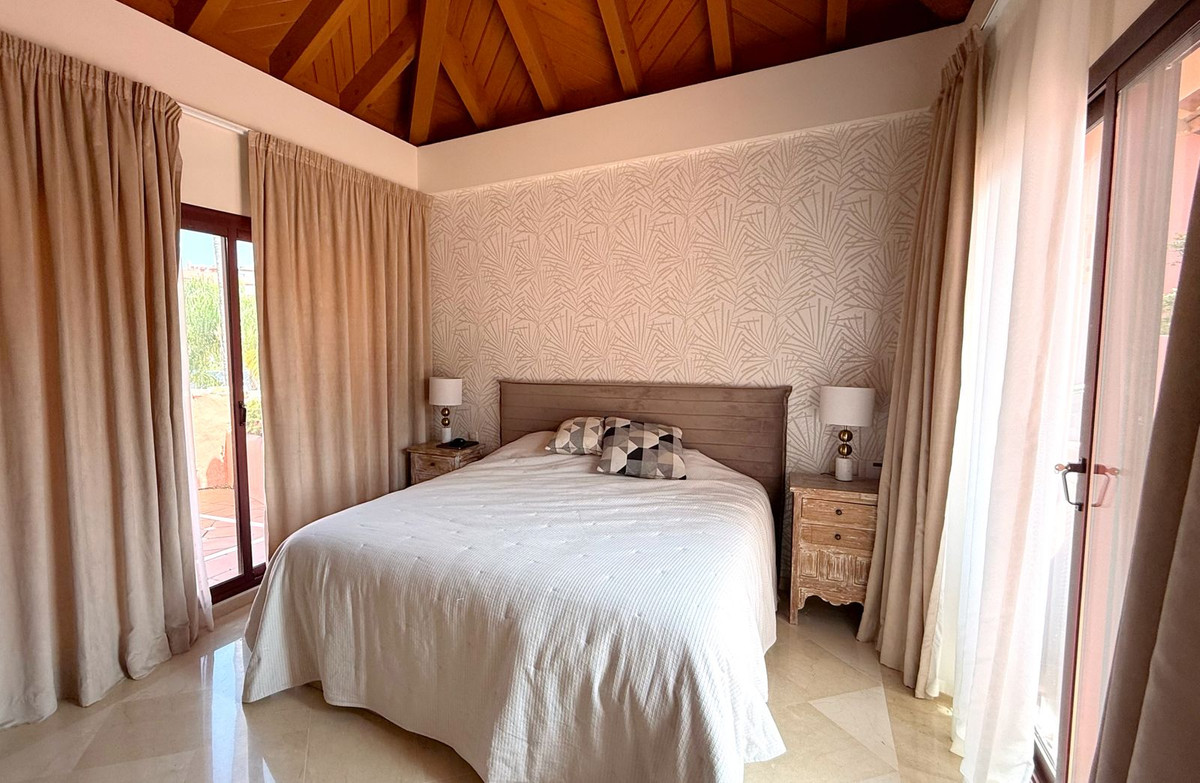 3 bedroom Apartments for sale in Nueva Milla de Oro – R5357338