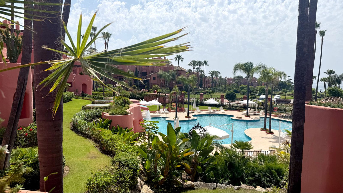 3 bedroom Apartments for sale in Nueva Milla de Oro – R5357338