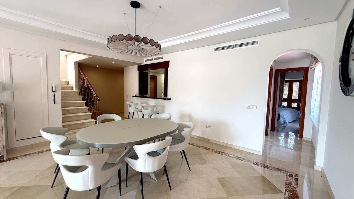 3 bedroom Apartments for sale in Nueva Milla de Oro – R5357338