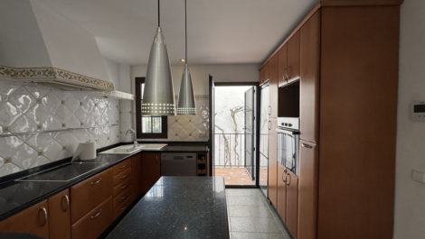 Adosados de 7 dormitorios en venta en Marbella – R5343526