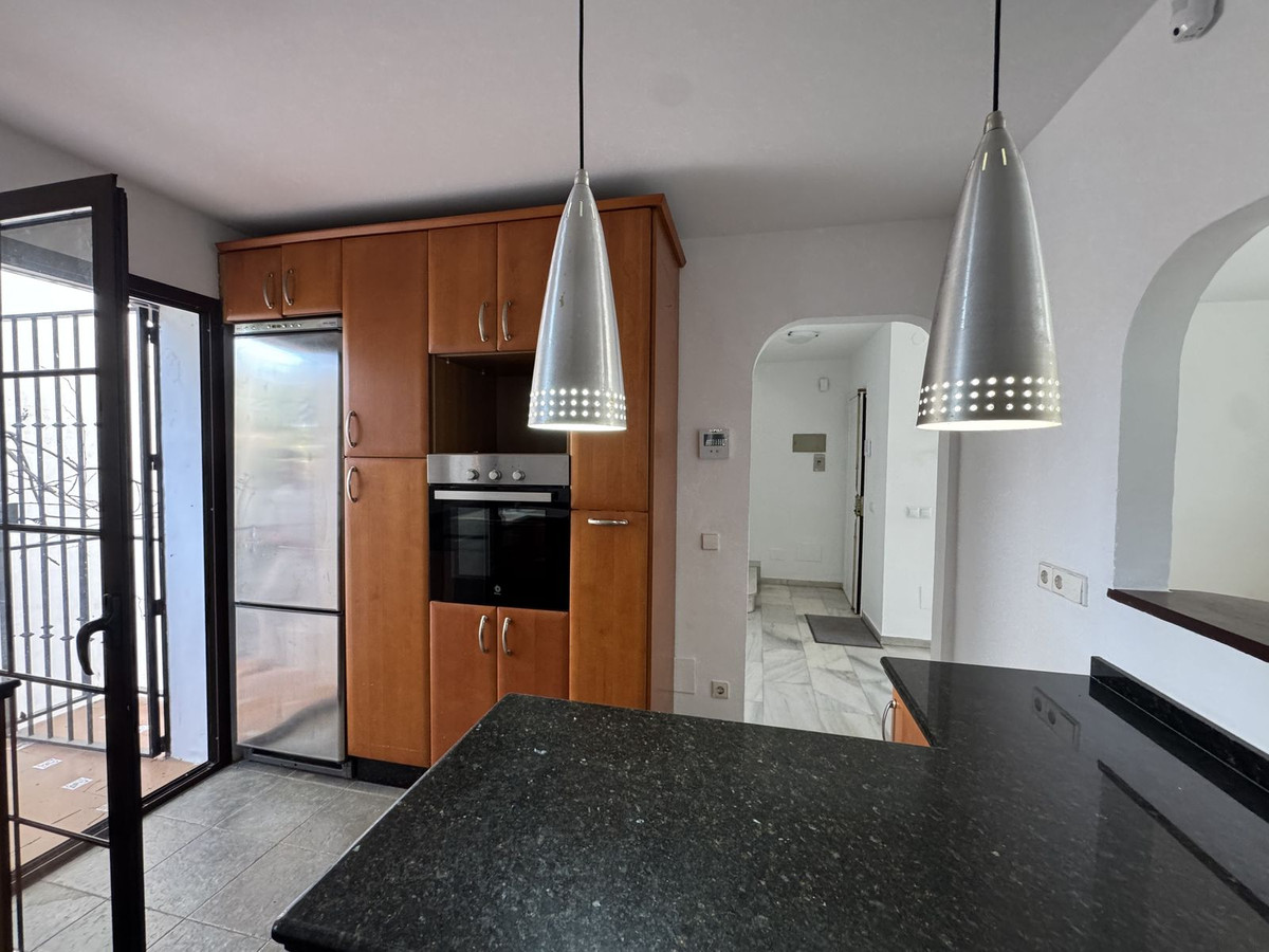 7 bedroom Townhouses for sale in Marbella – R5343526