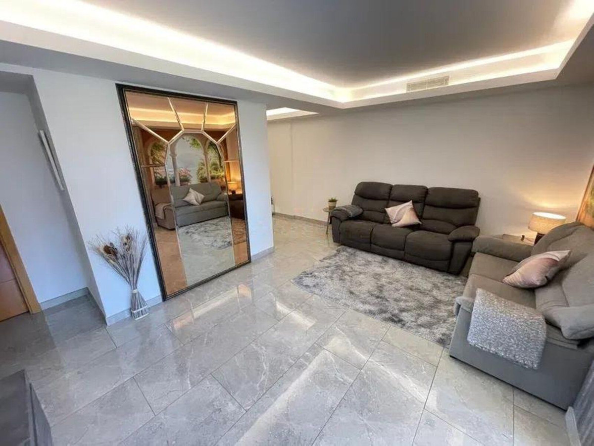 Aticos de 3 dormitorios en venta en Marbella – R5350321