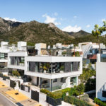 4 bedroom Semi-detached for sale in Sierra Blanca – R4992370