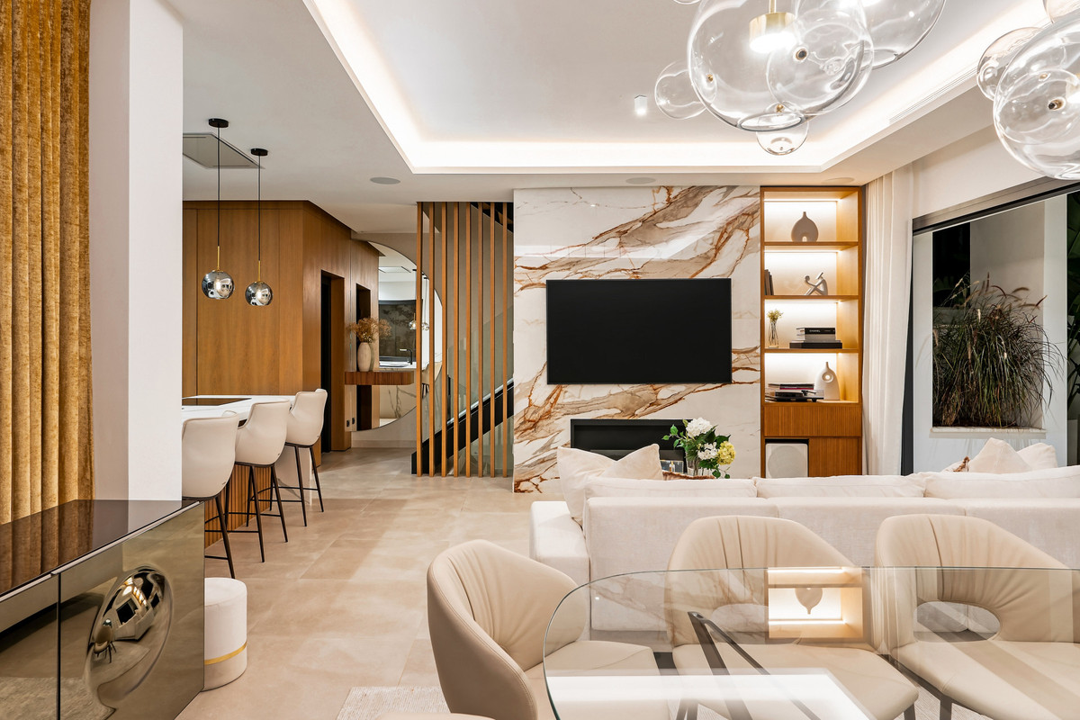 4 bedroom Semi-detached for sale in Sierra Blanca – R4992370