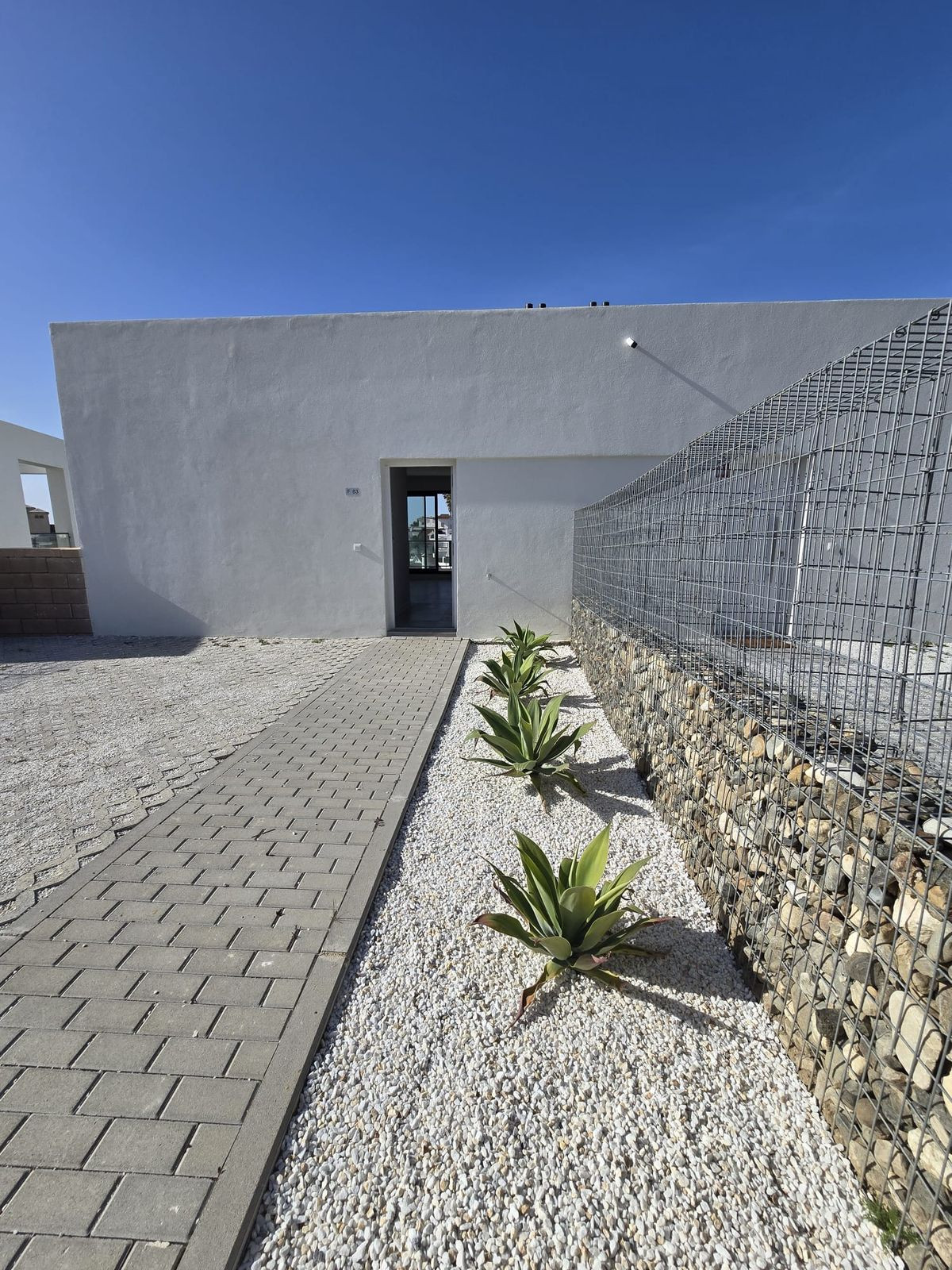 3 bedroom Semi-detached for sale in Riviera del Sol – R5353543