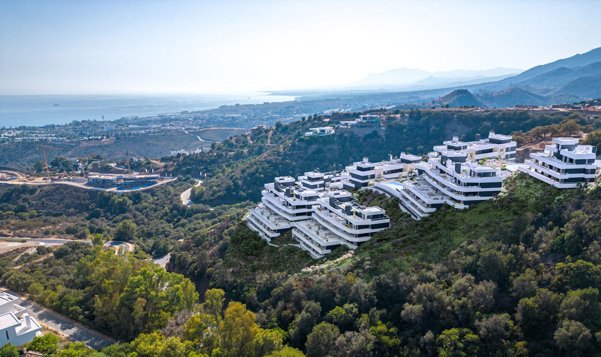 2 bedroom Apartments for sale in Altos de los Monteros – R5333224