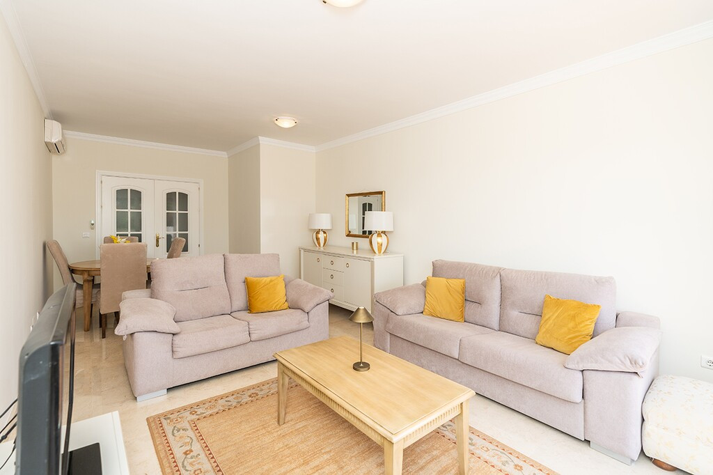 2 bedroom Apartments for sale in Marbella – R5362210