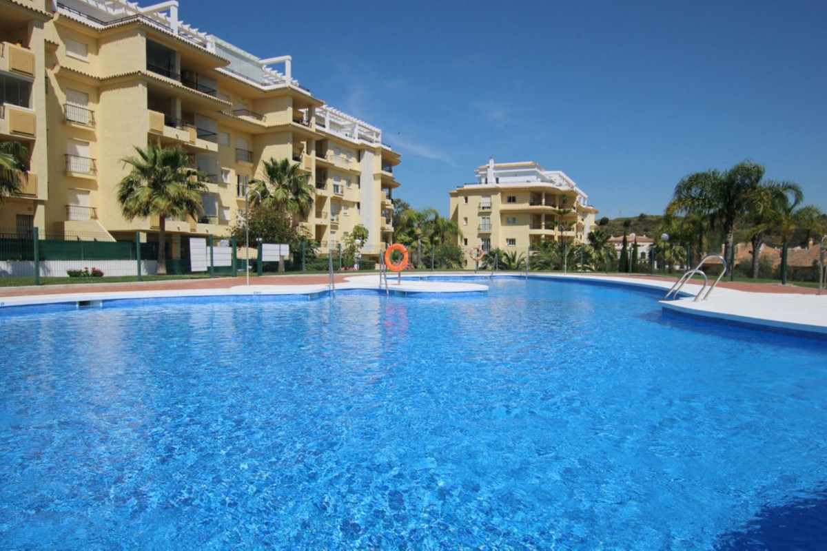 Aticos de 2 dormitorios en venta en La Cala de Mijas – R5365855