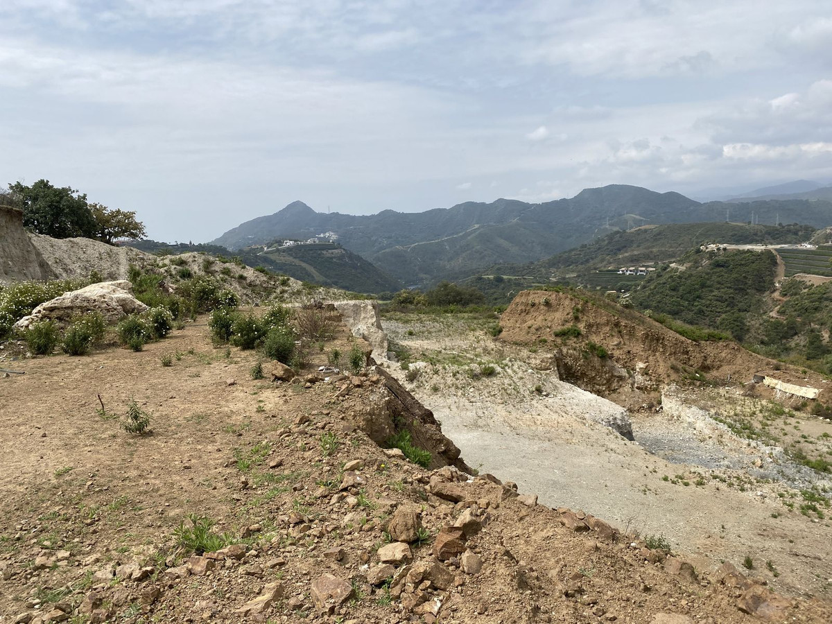 Plots for sale in La Zagaleta – R5357494