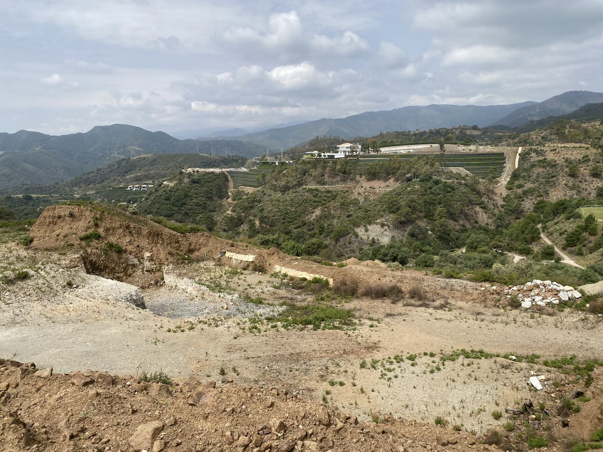 Plots for sale in La Zagaleta – R5357494