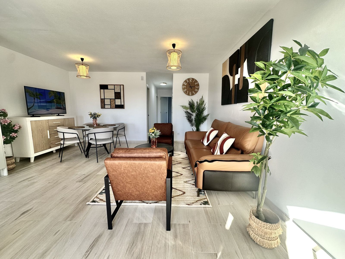 2 bedroom Apartments for sale in Calahonda – R4728670