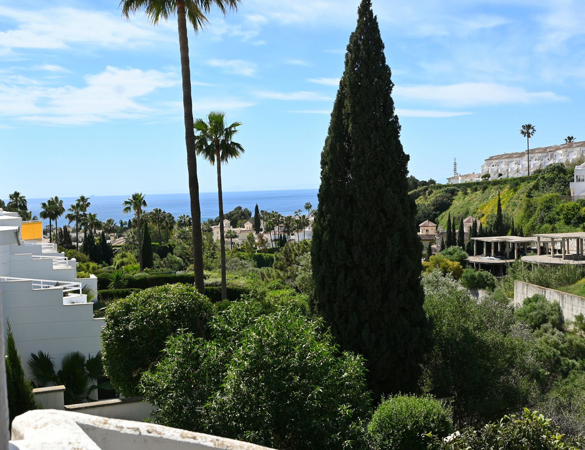 4 bedroom Townhouses for sale in Calahonda – R5357191