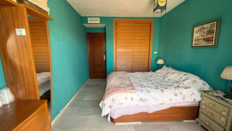 Adosados de 4 dormitorios en venta en Calahonda – R5357191