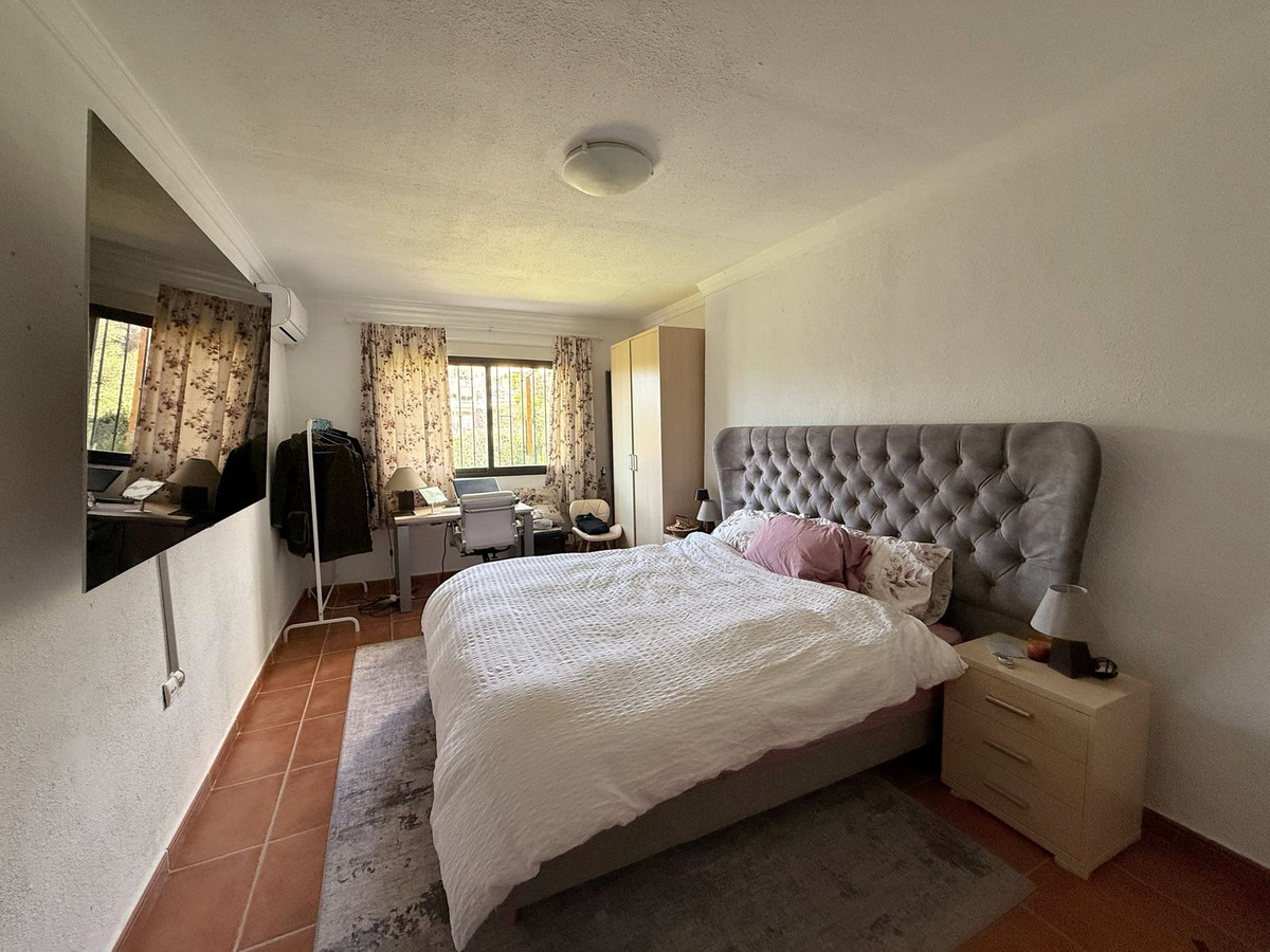 4 bedroom Townhouses for sale in Calahonda – R5357191