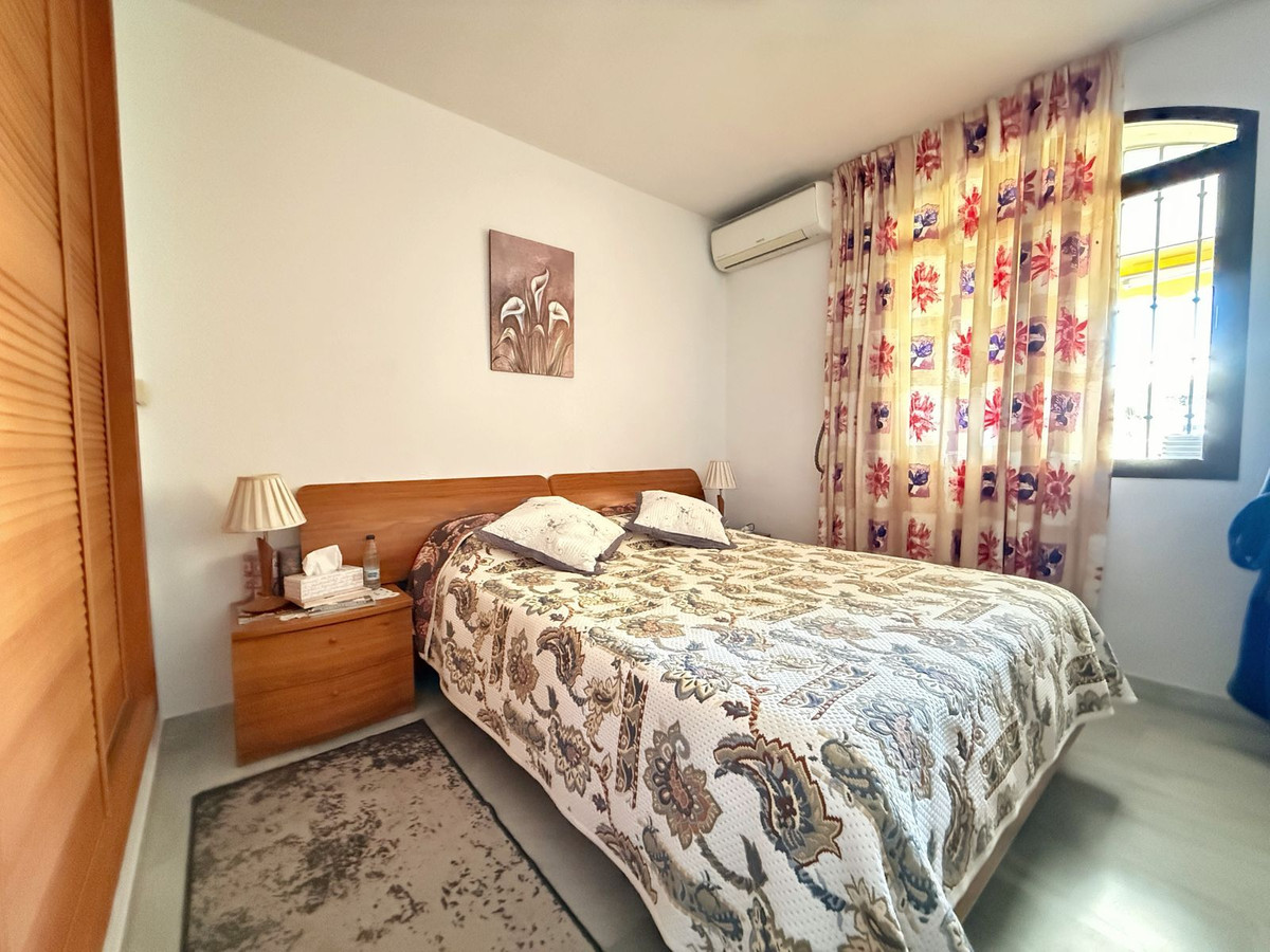 4 bedroom Townhouses for sale in Calahonda – R5357191