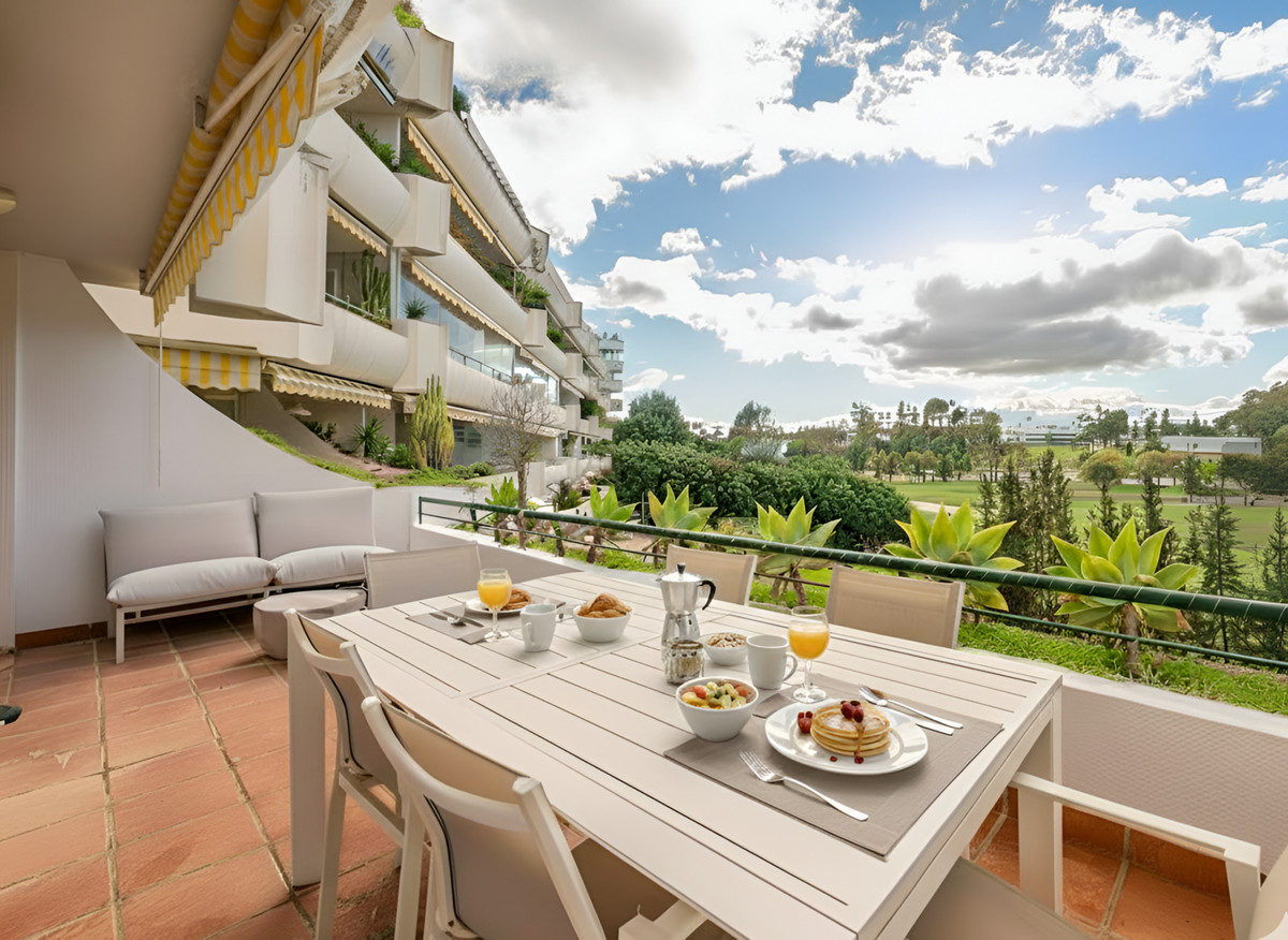 2 bedroom Apartments for sale in Guadalmina Alta – R5271946