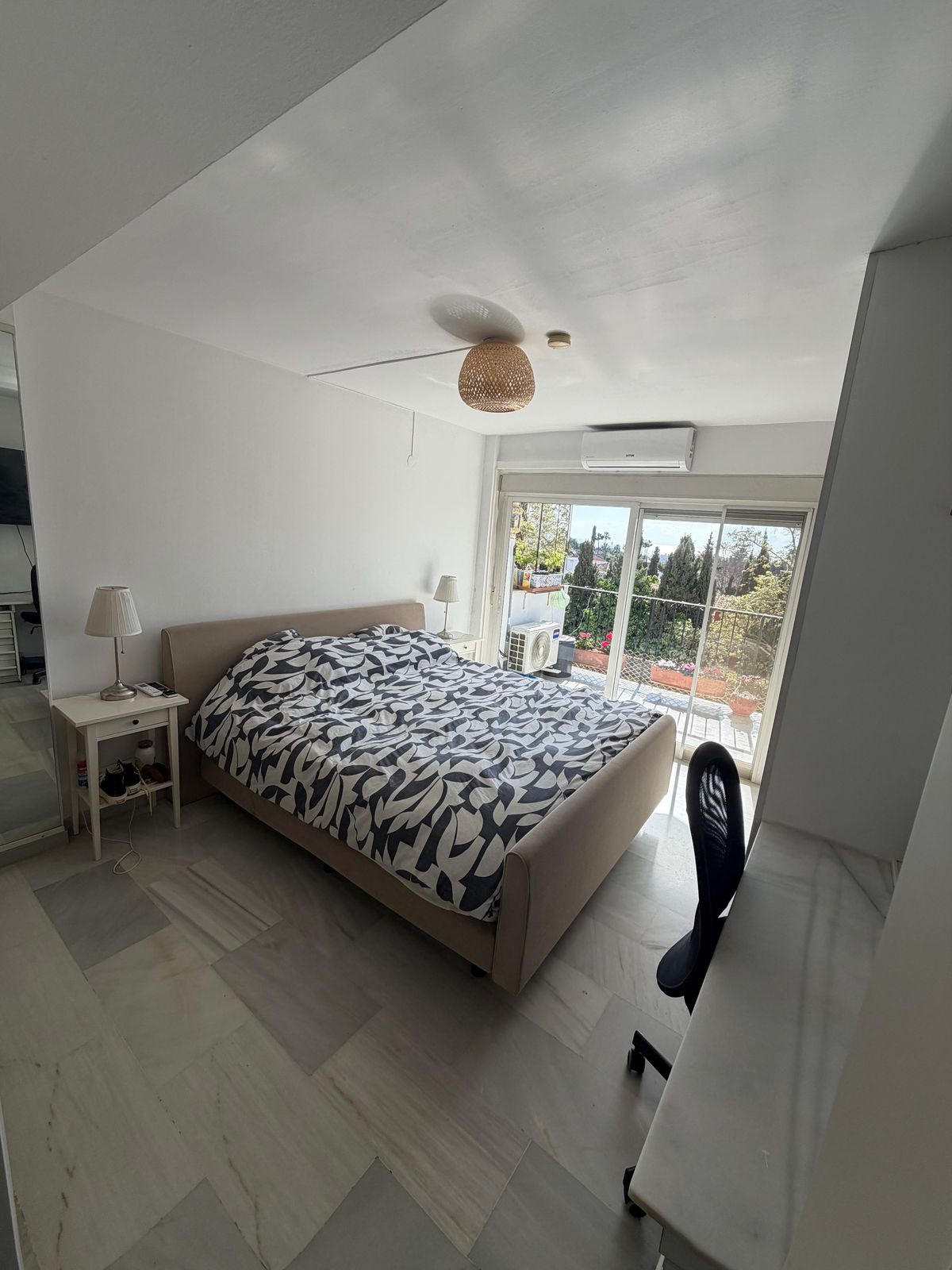 1 bedroom Apartments for sale in Marbella – R5348170