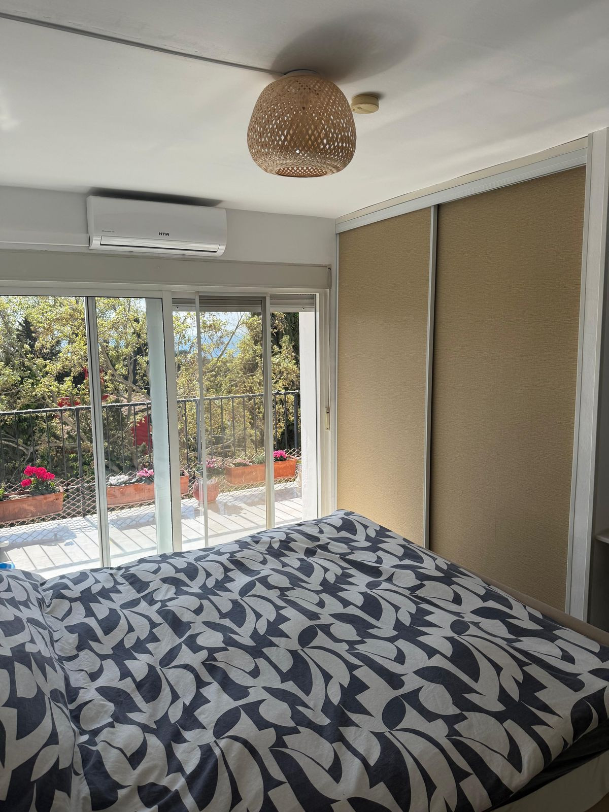 1 bedroom Apartments for sale in Marbella – R5348170