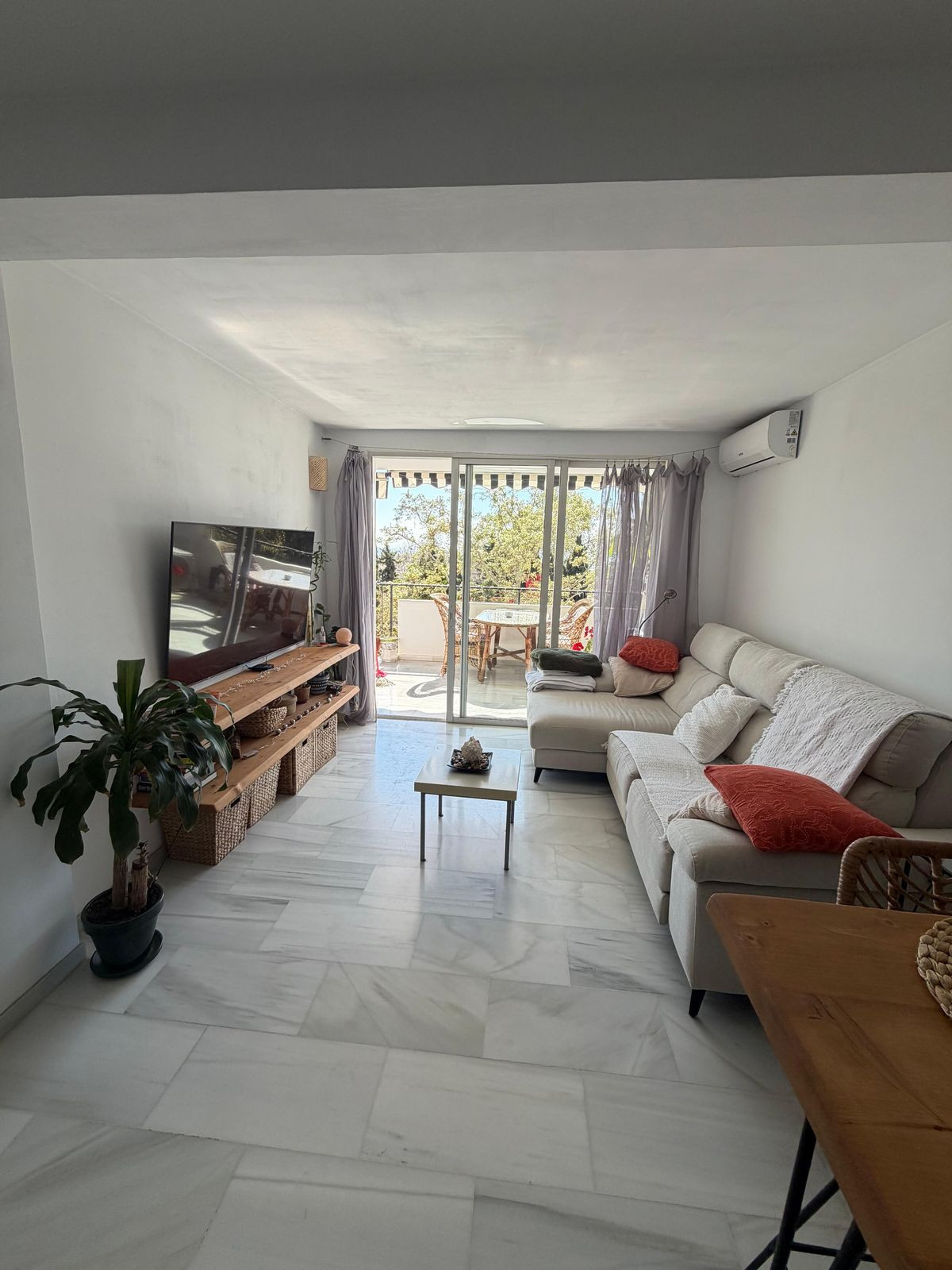 1 bedroom Apartments for sale in Marbella – R5348170