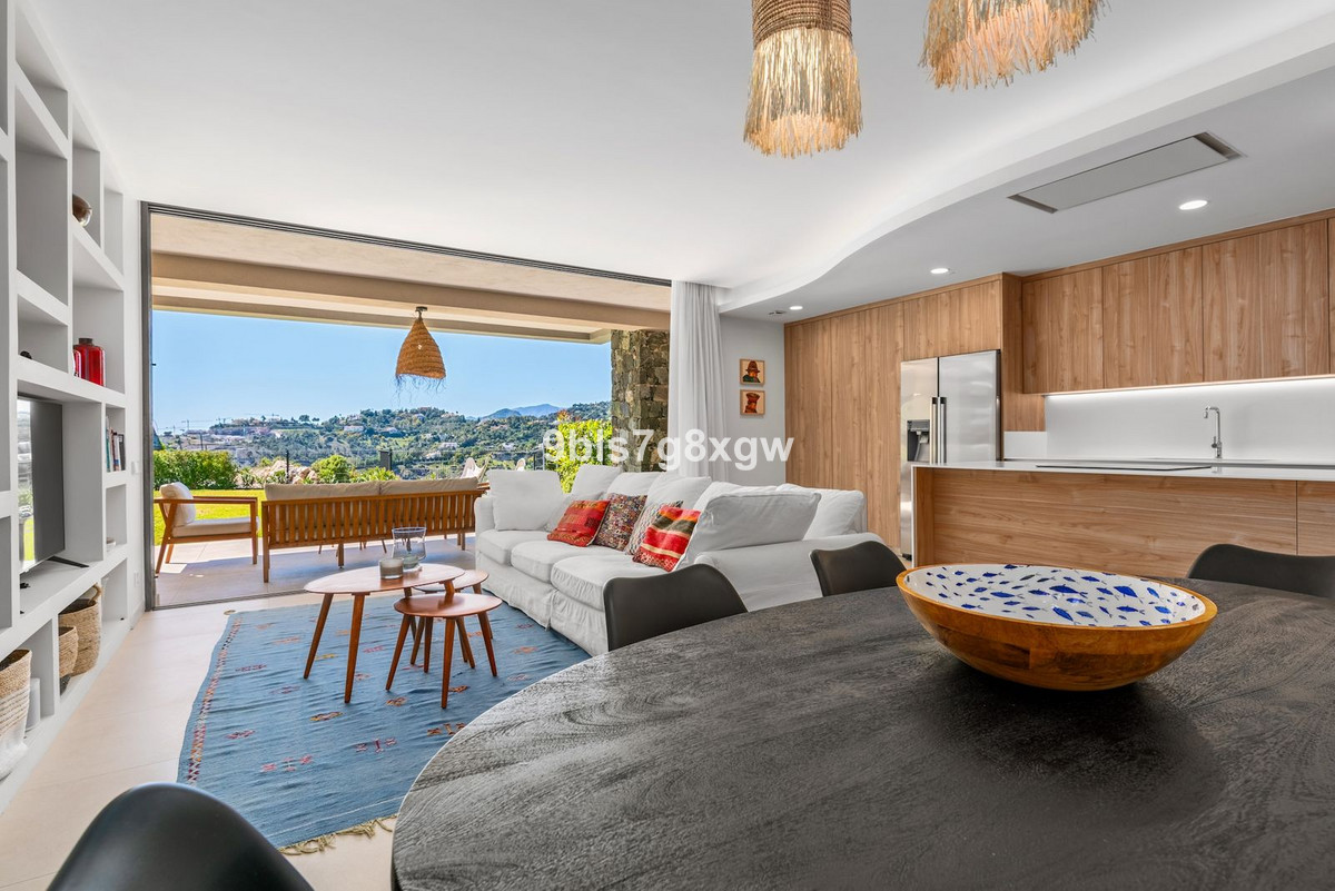 3 bedroom Apartments for sale in La Quinta – R5348134