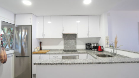 Apartamentos de 2 dormitorios en venta en Calahonda – R5350249