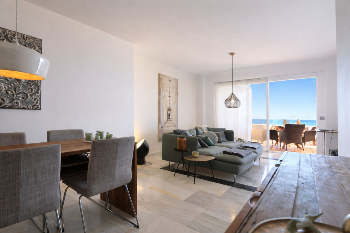 2 bedroom Apartments for sale in Calahonda – R5350249