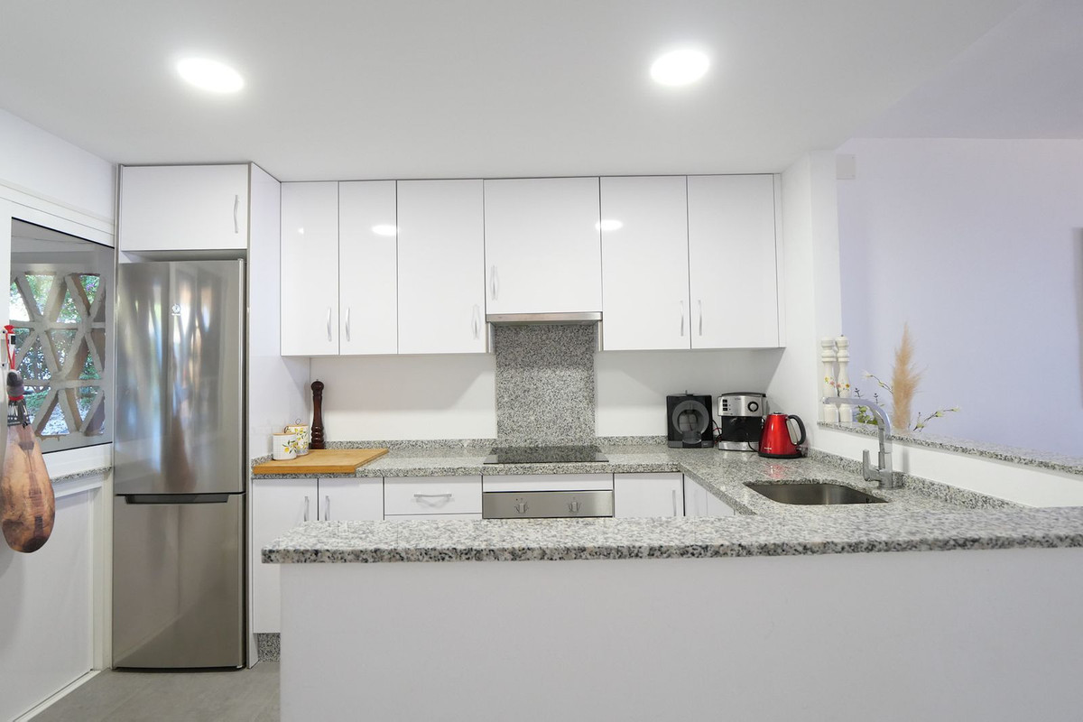 2 bedroom Apartments for sale in Calahonda – R5350249