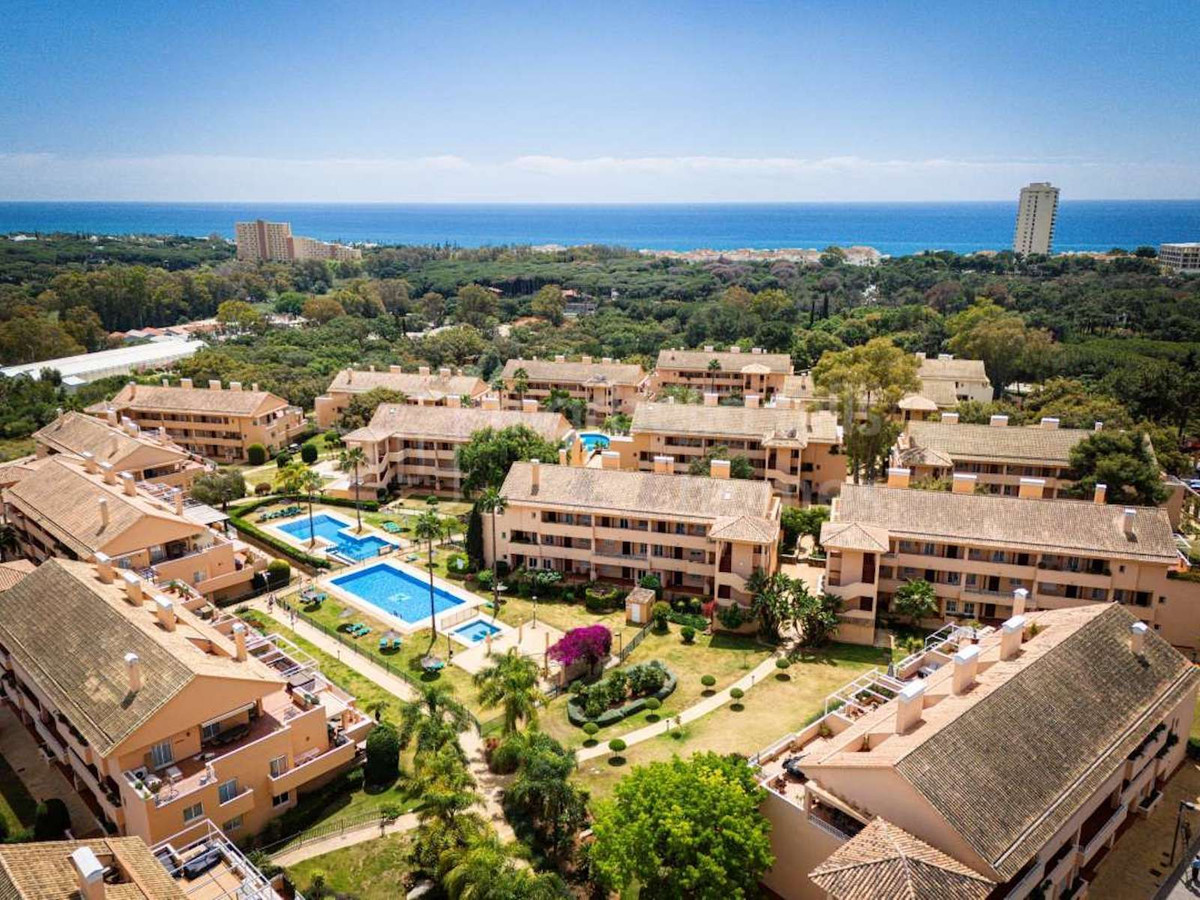 2 bedroom Apartments for sale in Elviria – R5356483