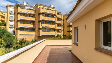 Aticos de 2 dormitorios en venta en Riviera del Sol – R5342332