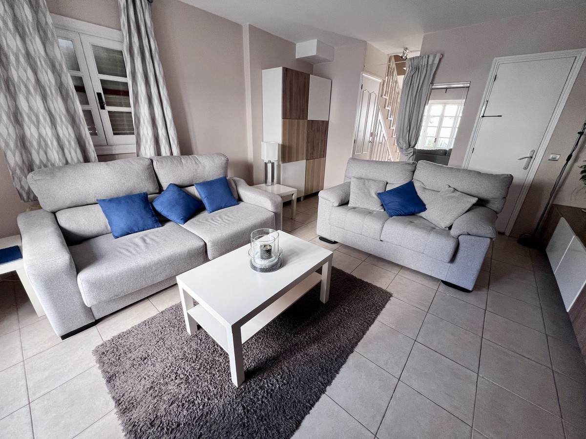 3 bedroom Townhouses for sale in Nueva Milla de Oro – R5358379