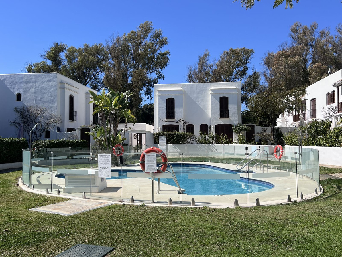 3 bedroom Townhouses for sale in Nueva Milla de Oro – R5358379