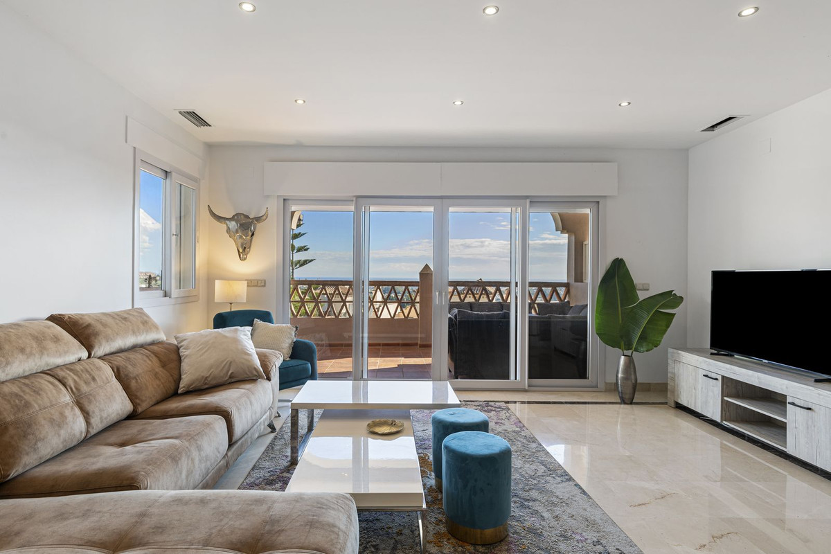 3 bedroom Apartments for sale in Los Arqueros – R5248651