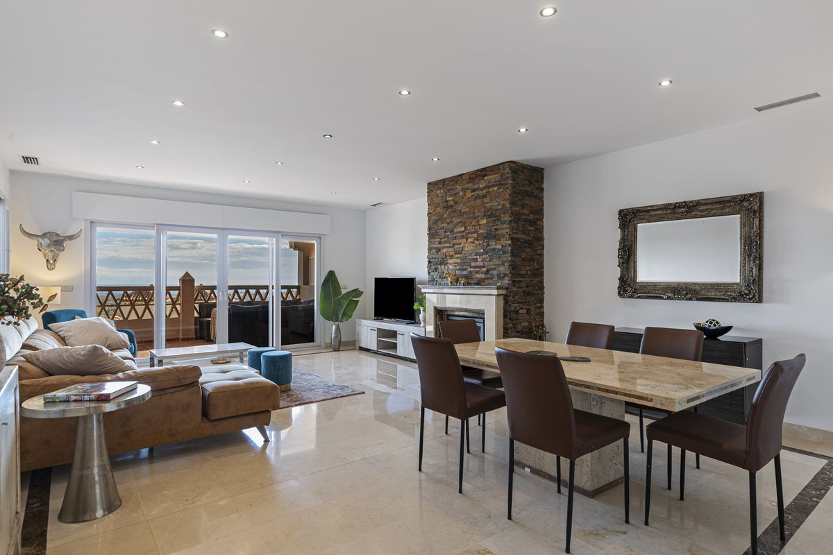 3 bedroom Apartments for sale in Los Arqueros – R5248651