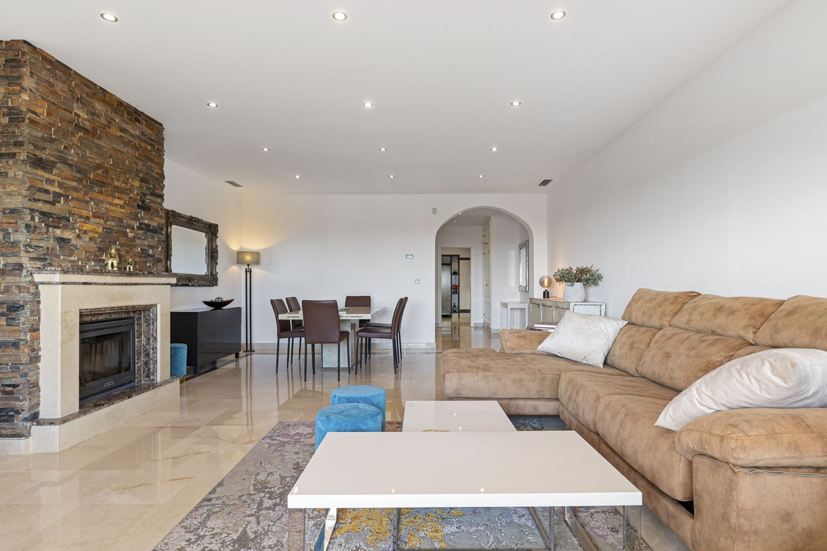 3 bedroom Apartments for sale in Los Arqueros – R5248651