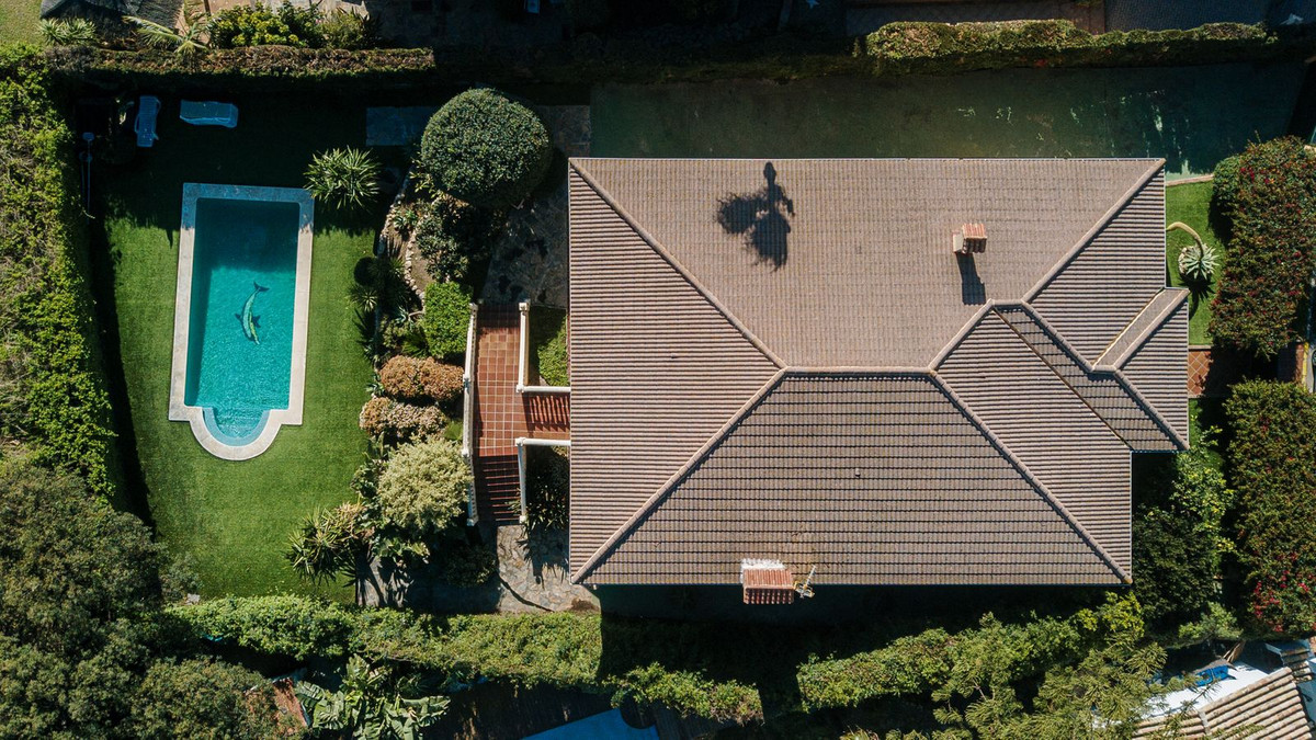 Villas de 6 dormitorios en venta en Marbesa – R5347978