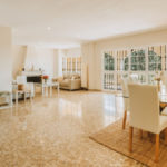 Villas de 6 dormitorios en venta en Marbesa – R5347978