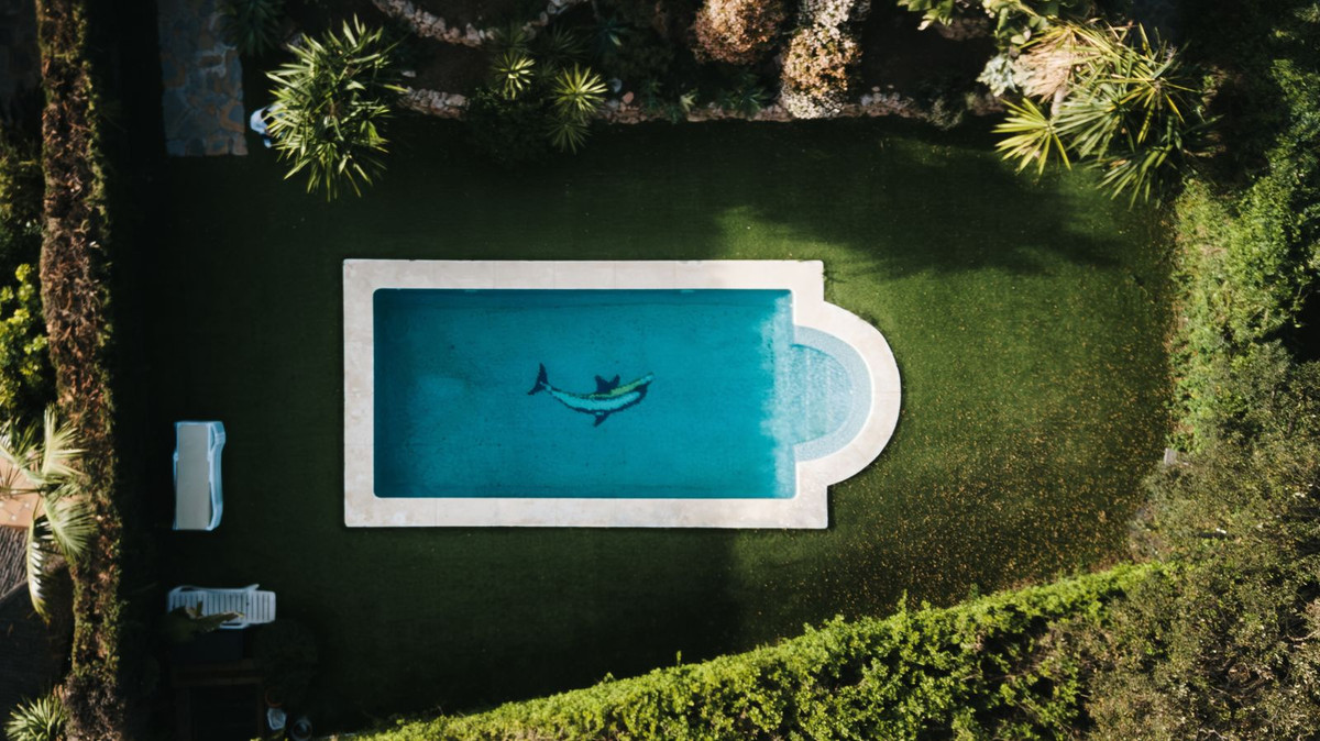 Villas de 6 dormitorios en venta en Marbesa – R5347978