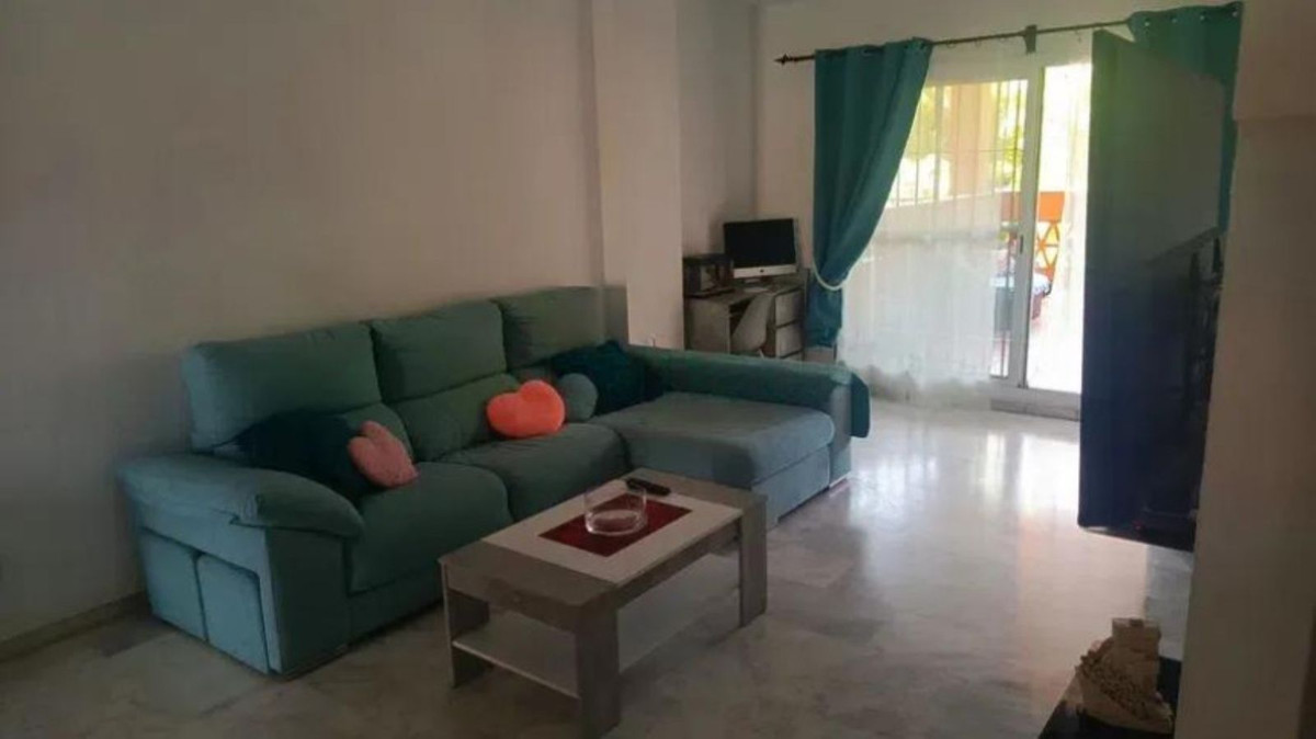 2 bedroom Apartments for sale in Elviria – R5317378