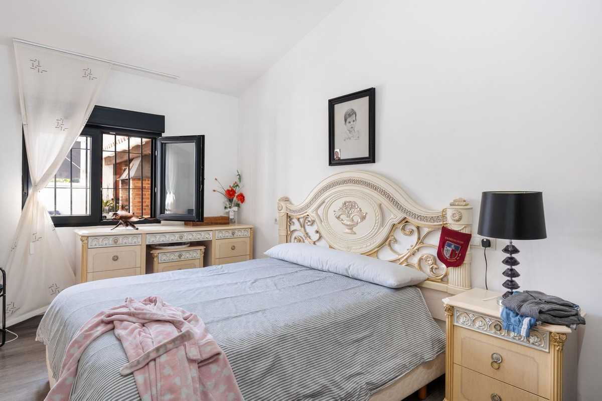 4 bedroom Semi-detached for sale in Calahonda – R4978942 4 bedroom Semi-detached for sale in Calahonda – R4978942