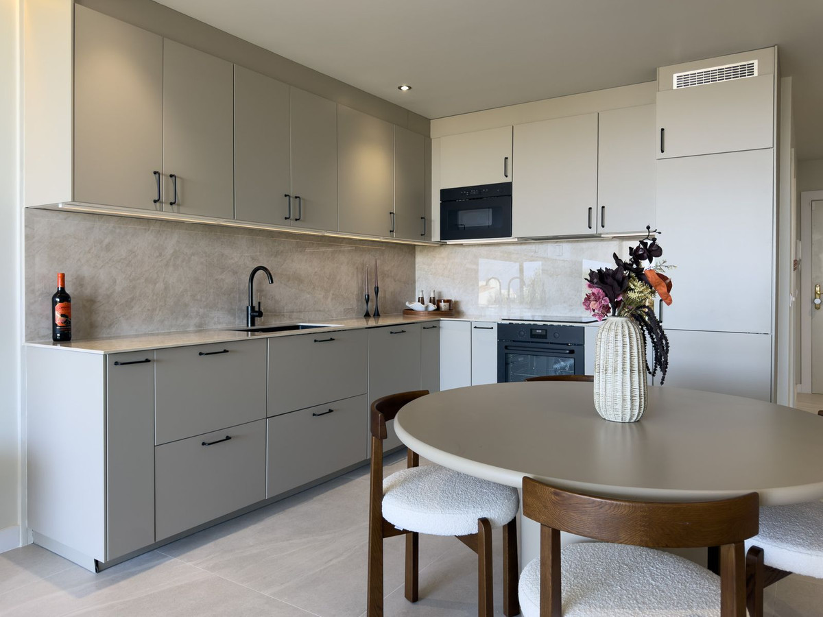 3 bedroom Apartments for sale in Miraflores – R5316571