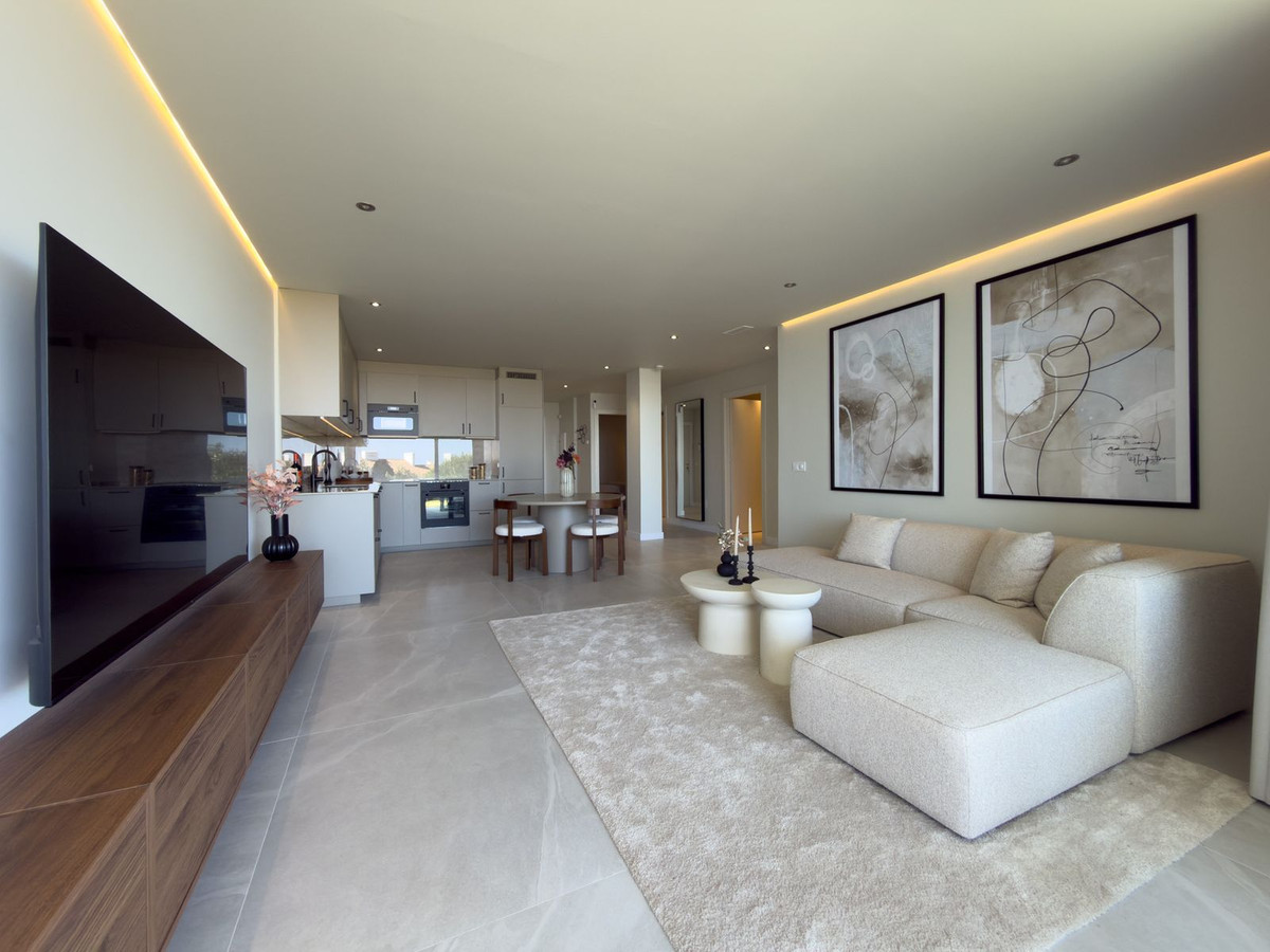 3 bedroom Apartments for sale in Miraflores – R5316571