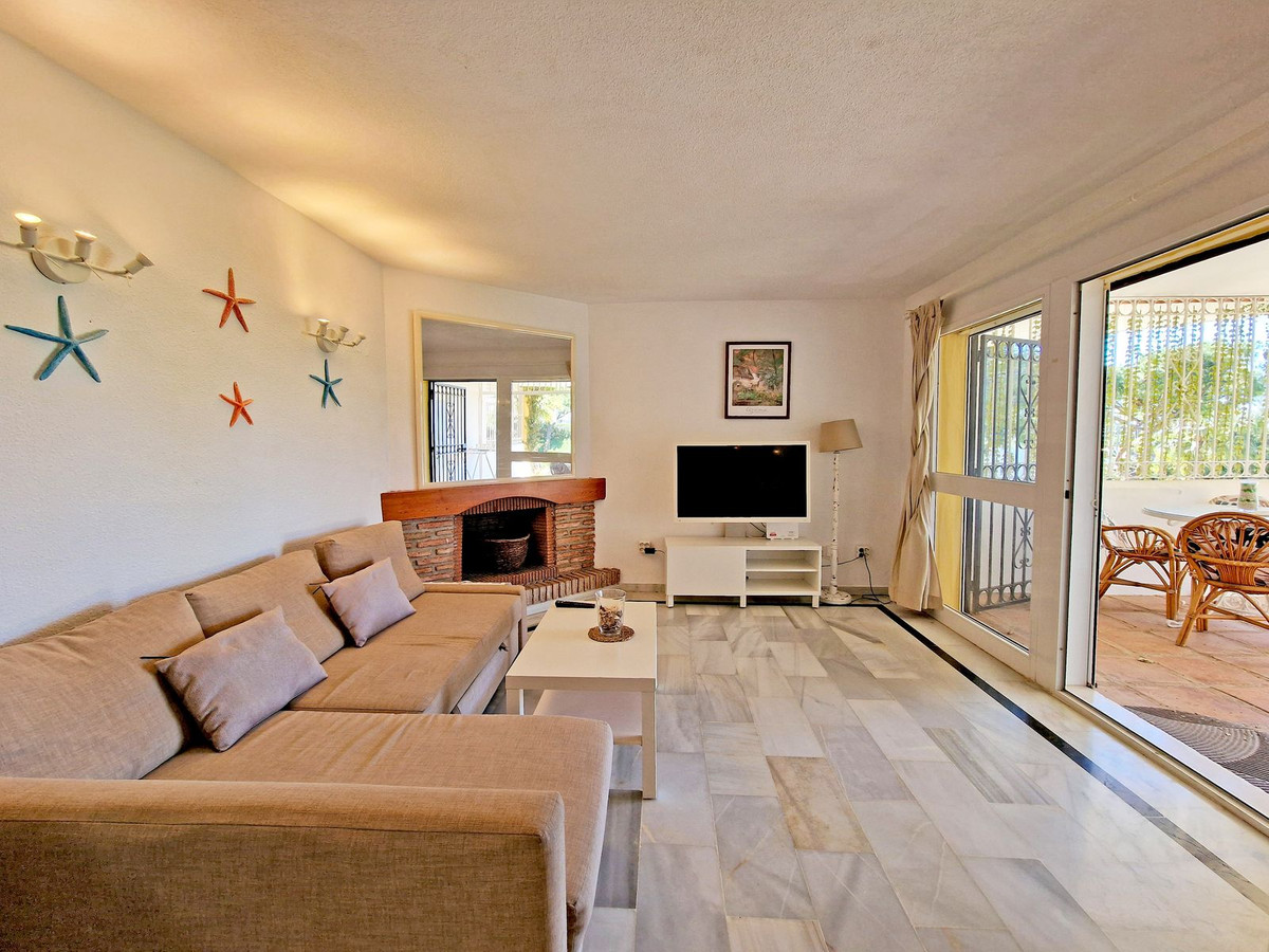 2 bedroom Apartments for sale in Calahonda – R5353552