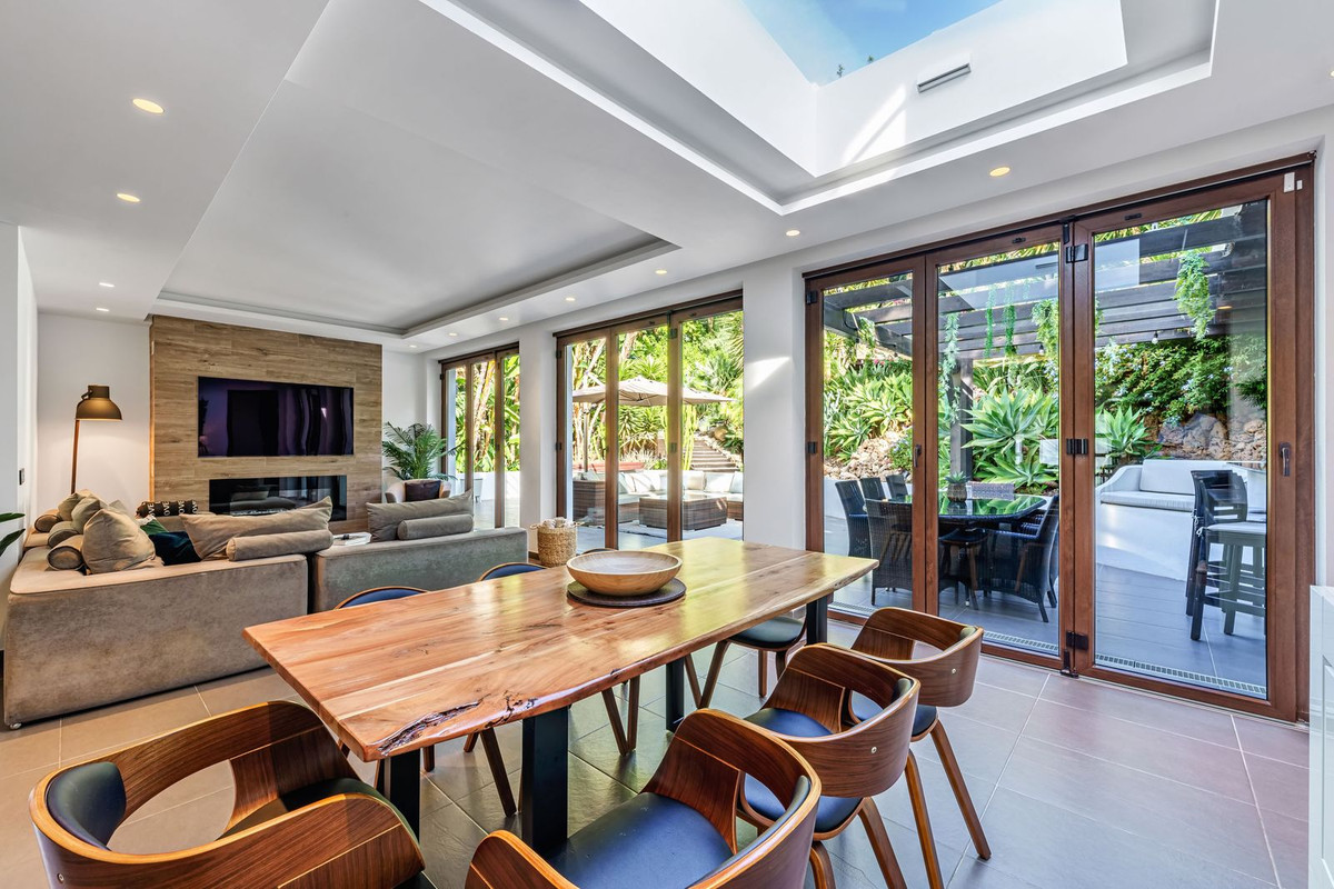 Villas de 5 dormitorios en venta en Marbella – R5347324