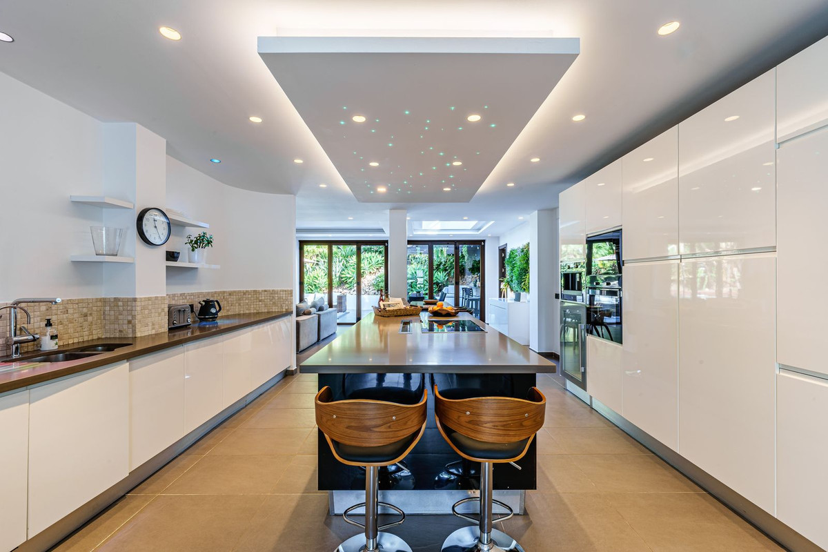 Villas de 5 dormitorios en venta en Marbella – R5347324