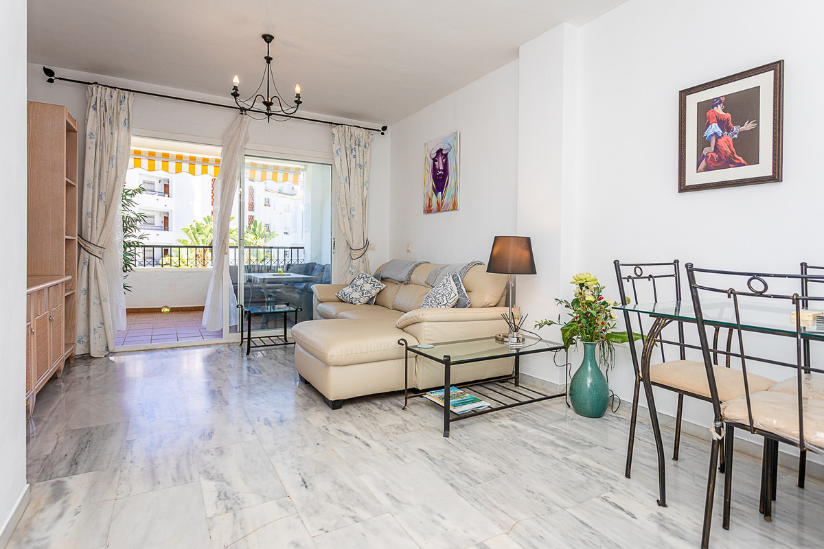 2 bedroom Apartments for sale in Calahonda – R5219818